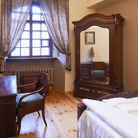 Cozy Apartment In Gothic Style House In The Heart Of The Old Town فيلنيوس المظهر الخارجي الصورة