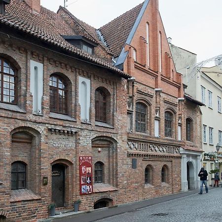 Cozy Apartment In Gothic Style House In The Heart Of The Old Town فيلنيوس المظهر الخارجي الصورة