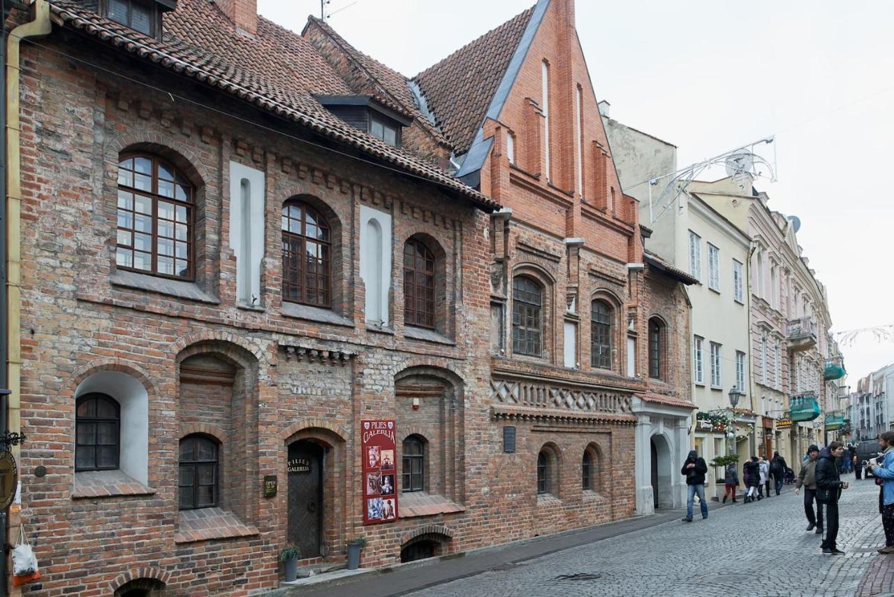 Cozy Apartment In Gothic Style House In The Heart Of The Old Town فيلنيوس المظهر الخارجي الصورة