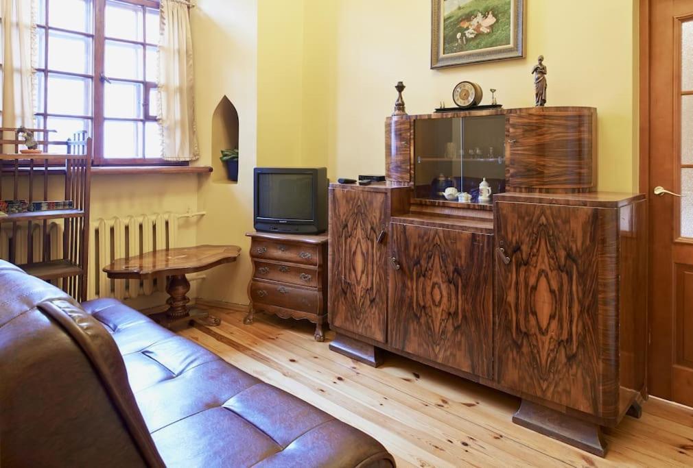 Cozy Apartment In Gothic Style House In The Heart Of The Old Town فيلنيوس المظهر الخارجي الصورة